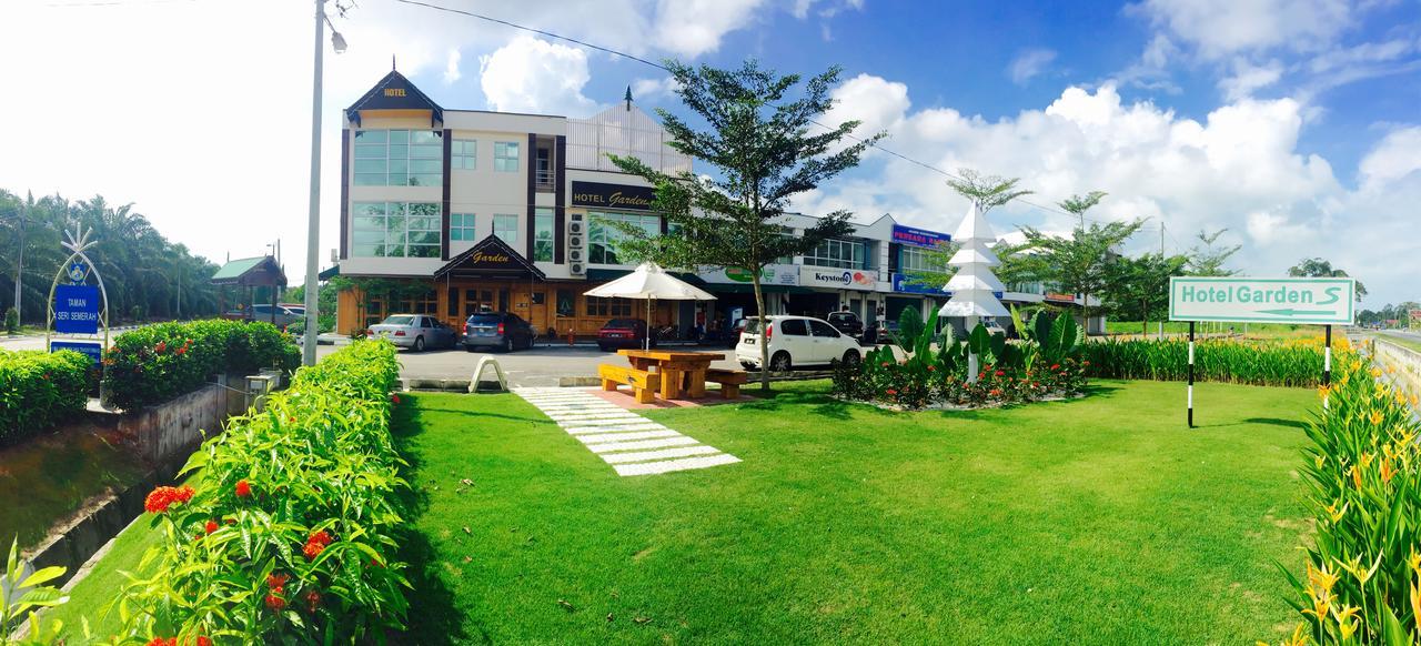 Semerah Garden Hotel 폰티안케슬 외부 사진